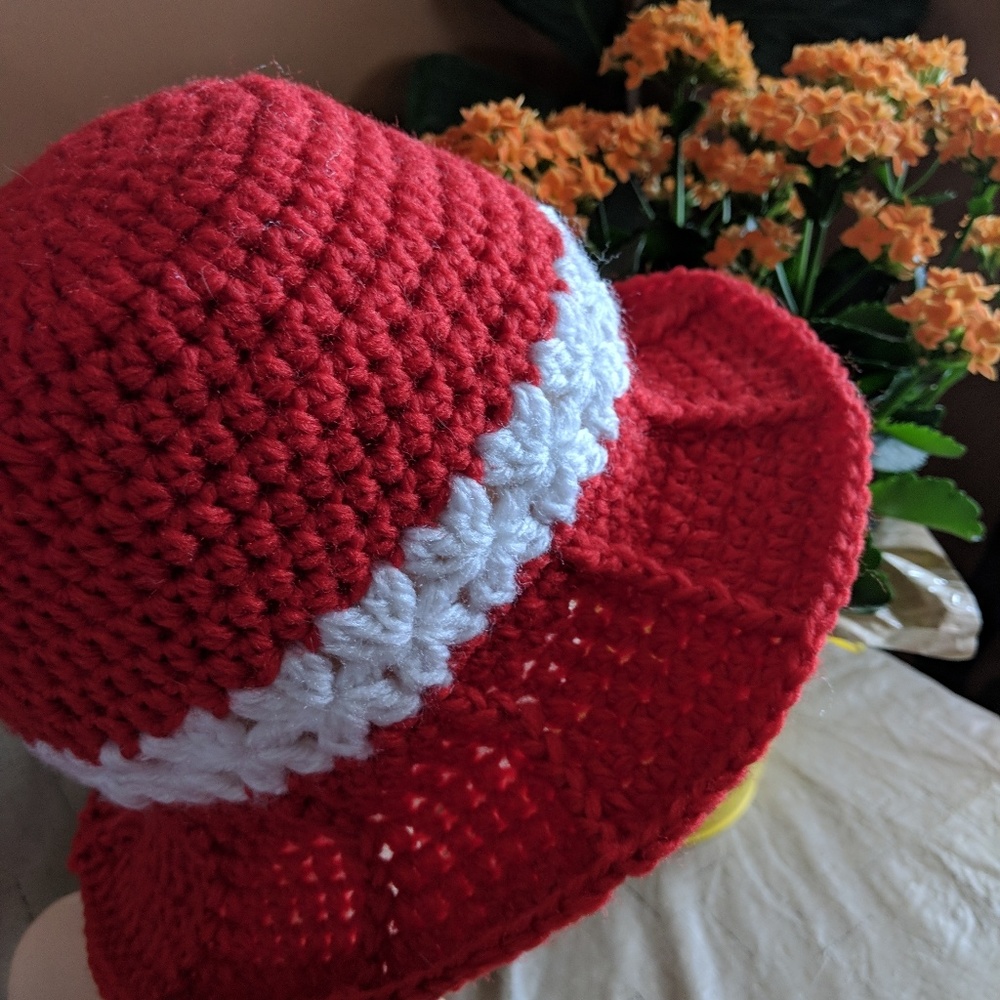 Summer crochet hat